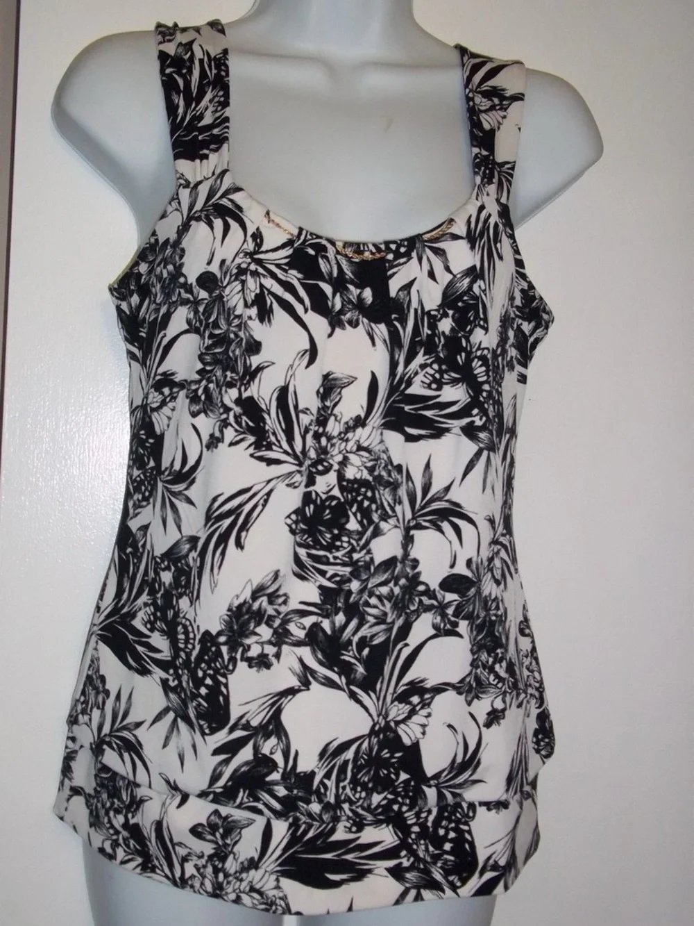 White House Black Market Black and White Floral Tank S - Picture 1 of 4